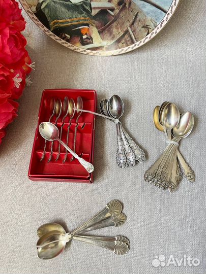 Много разных столовых приборов