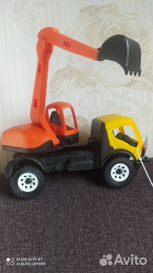 Игрушка машинка экскаватор