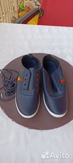 Кроссовки женские 38 размер новые