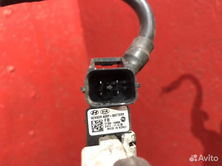 Киа Рио 4 клемма Акб с датчиком Солярис 2