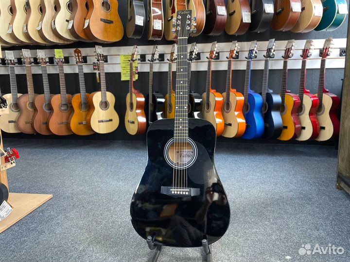 Гитара акустическая