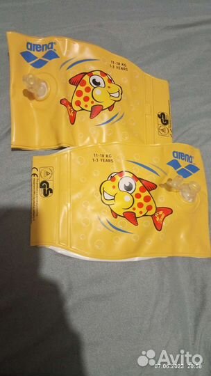 Нарукавники для плавания