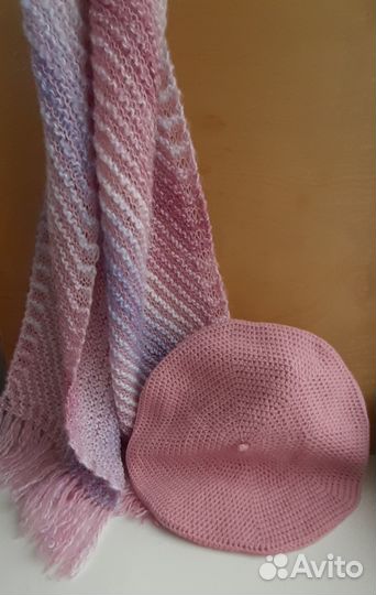 Берет вязаный розовый