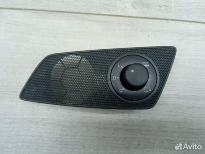 Кнопка управления зеркалами Audi A3 хэтчбек BGU