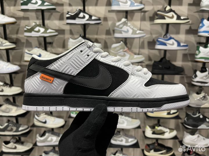 Кроссовки Nike Tightbooth X Dunk Low SB