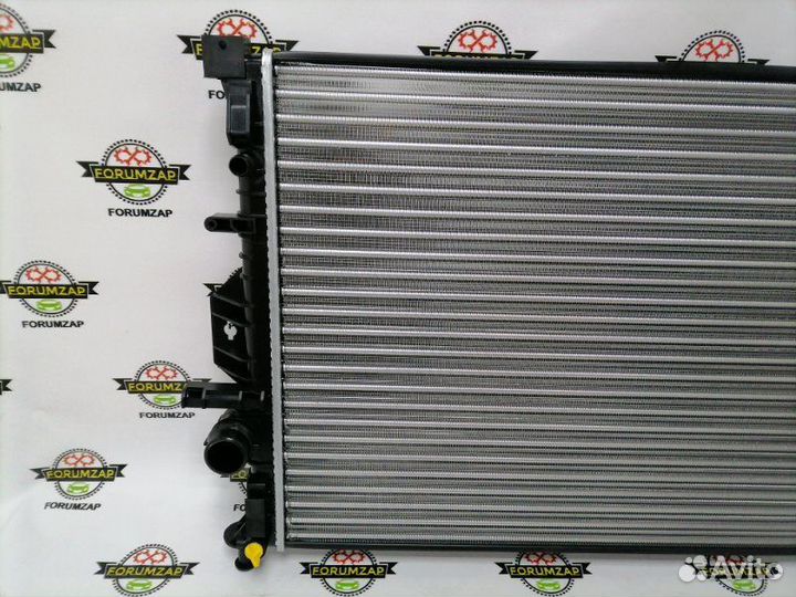 Радиатор охлаждения двигателя Ford Mondeo-Iv