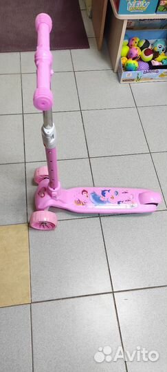 Самокат детский новый