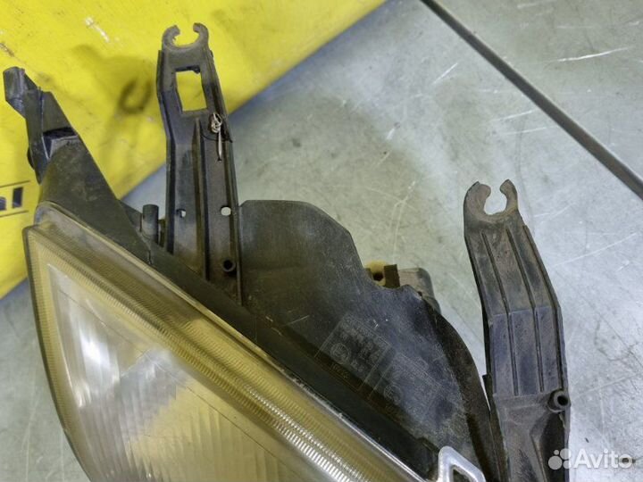 Фара передняя правая Ford Fusion хэтчбек 1.4 2005