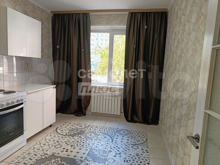 2-к. квартира, 52 м², 1/9 эт.