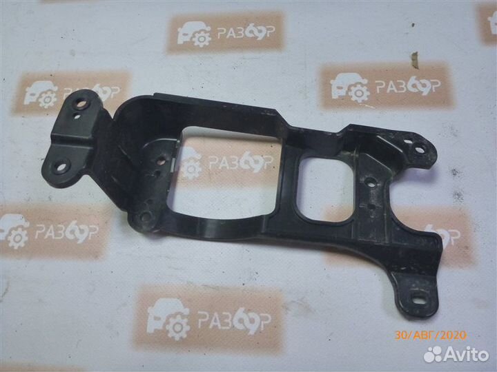 Кронштейн задний правый Honda Pilot YF4 J35Z4 2014