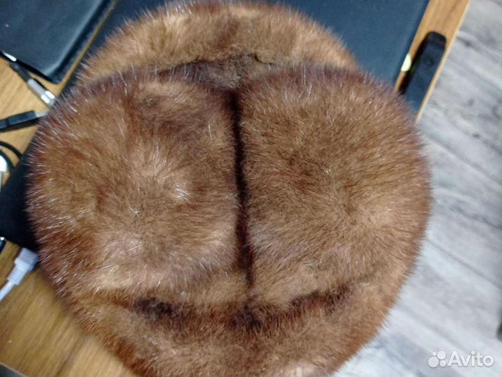 Женская шапка