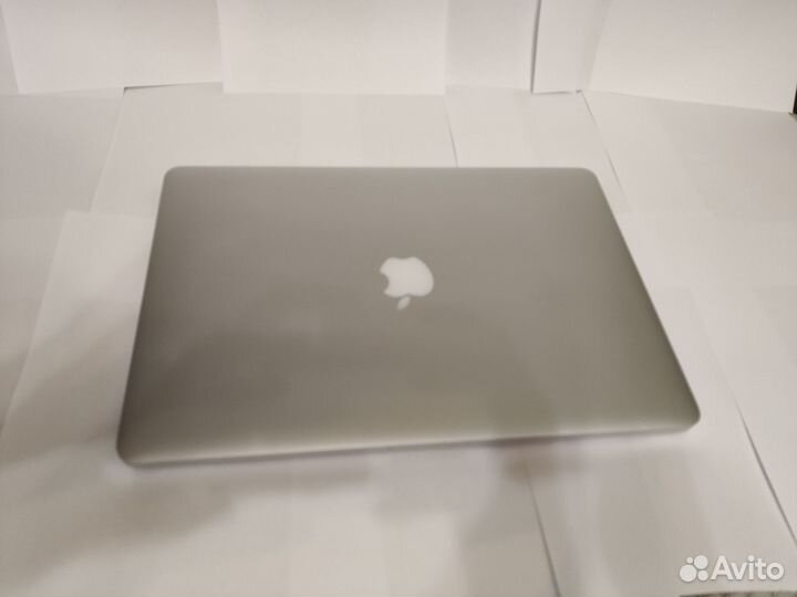 Macbook pro 15 2016 i7 16gb