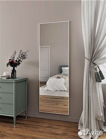 Зеркало в рамке