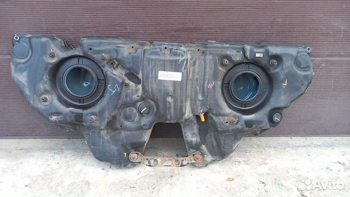 Топливный бак Mercedes W251 R-class