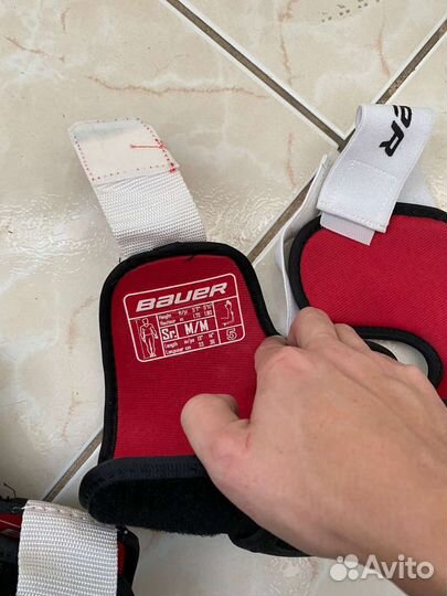 Хоккейные шорты и налокотники Bauer