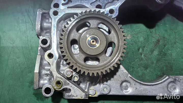 Б/У Крышка двигателя передняя G8 toyota Hilux