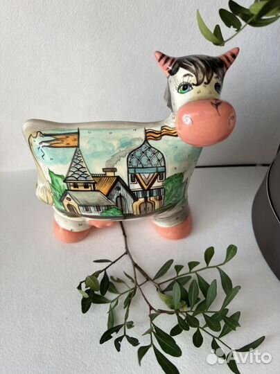 Авторская корова из фарфора