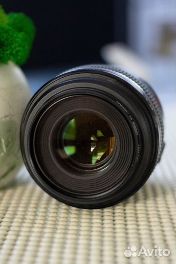 Объектив Canon EF-S 60mm F2.8 USM macro