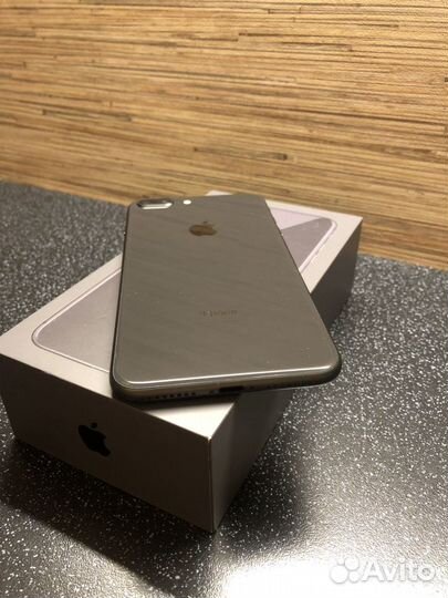 iPhone 8 Plus, 64 ГБ