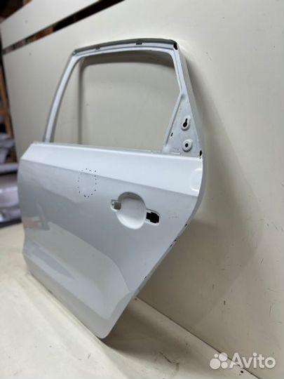 Дверь боковая задняя левая Volkswagen Polo