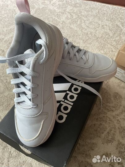 Кроссовки для девочки