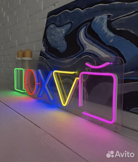 Неоновая вывеска Москва