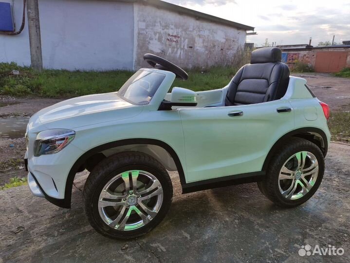 Детский электромобиль