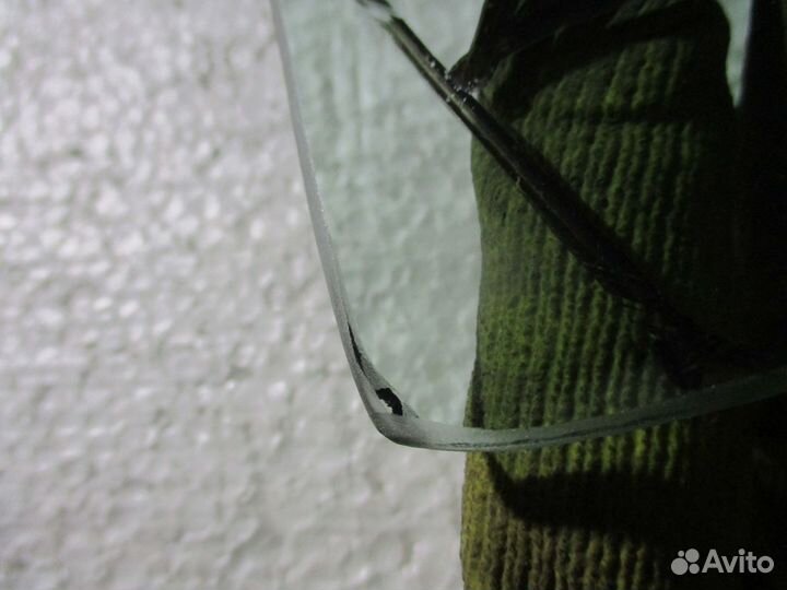 Стекло переднее правое Lexus RX 2