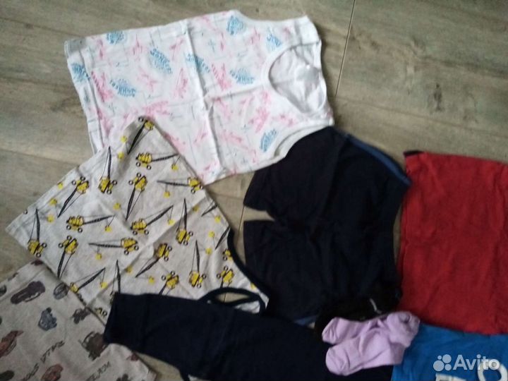 Детские вещи на ребёнка 2-4 годика
