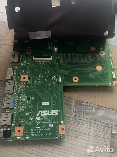 Ноутбук Asus R540YA в разборе (X540YA)