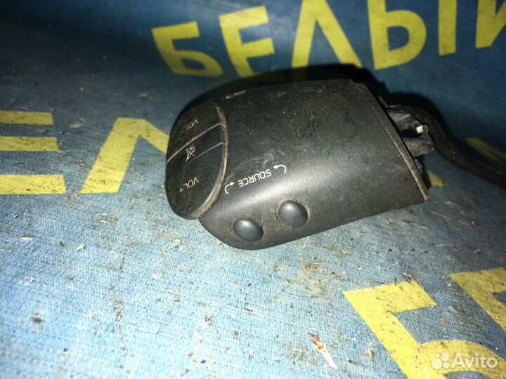 Пульт управления магнитолой Renault Megane 1