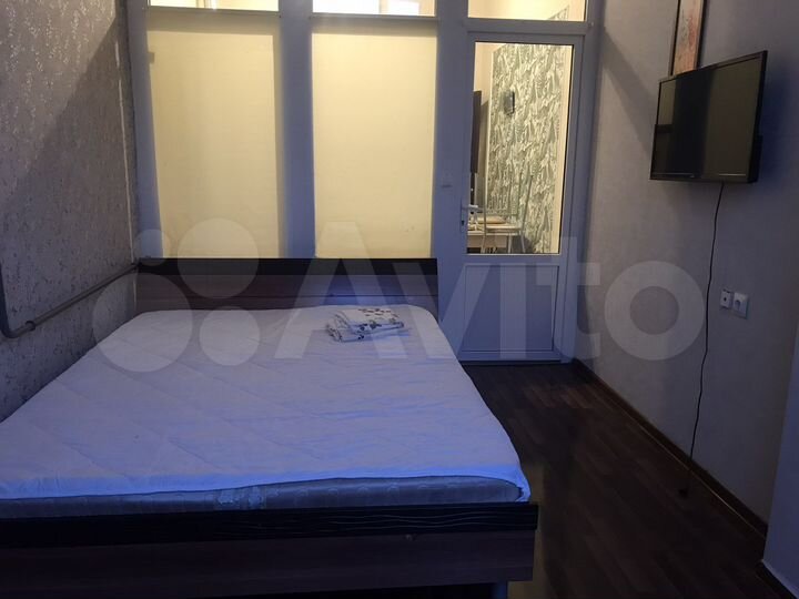 2-к. квартира, 56 м², 1/9 эт.