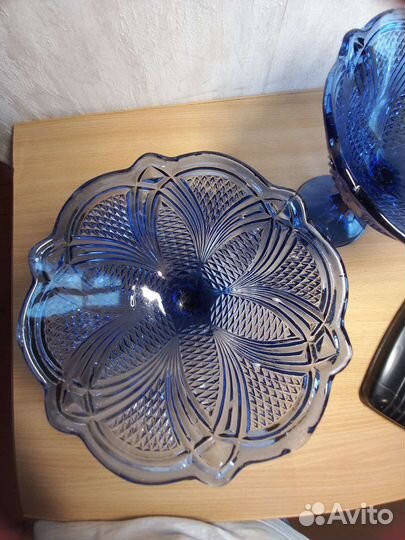 Ваза для фруктов на ножке цветное стекло СССР