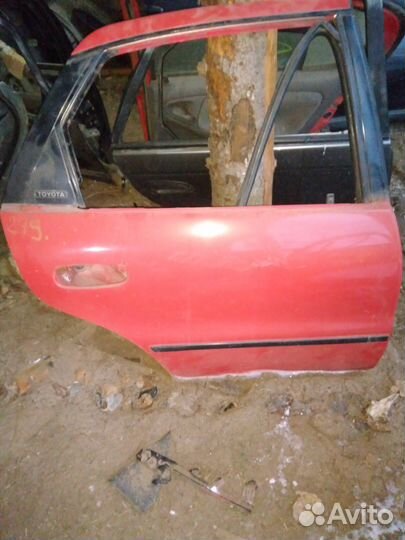 Двери Тойота Королла 100 лифбек, Спринтер 100
