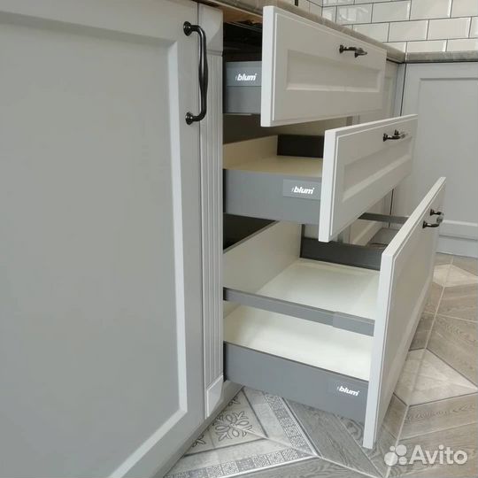 Кухонный гарнитур новый