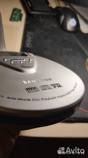 Сд плеер Samsung mcd-sf75