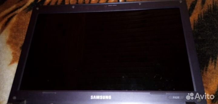 Монитор Samsung