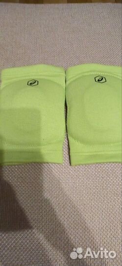 Наколенники