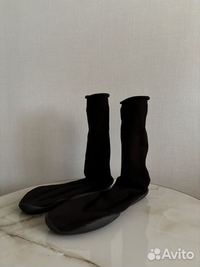 Yeezy pods 3