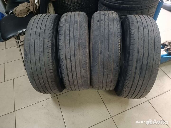 Dunlop Grandtrek AT20 225/65 R17