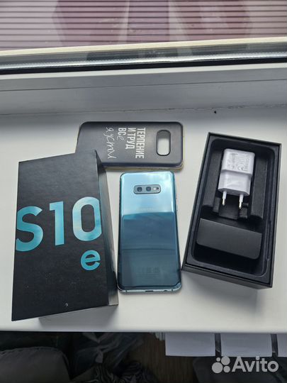 Samsung Galaxy S10e, 6/128 ГБ