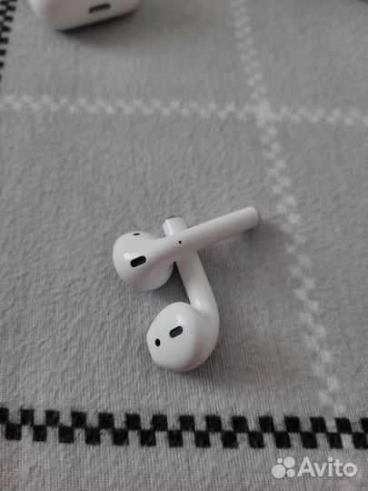 Apple AirPods 2 оригинал б/у