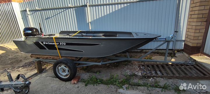 Комплект моторная лодка, мотор 9.9/15 и прицеп