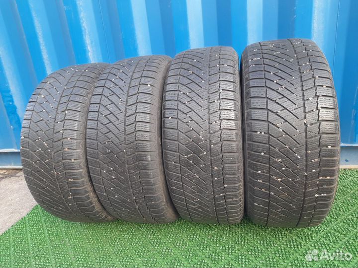 Continental ContiVikingContact 6 235/55 R17 121T