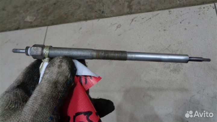 Свеча накаливания Nissan Navara D40 2004-2015