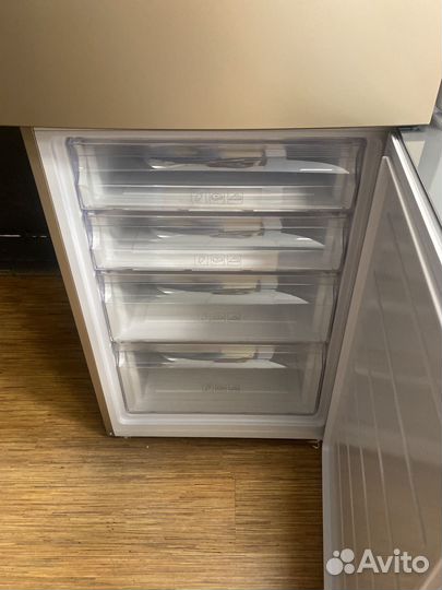 Новый холодильник Haier c2f637cgg