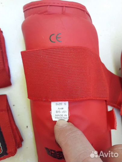 Кимоно для каратэ детское с защитой и перчатками