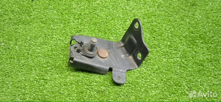 Деталь задняя правая Ford Focus 2 седан 1.8 2008