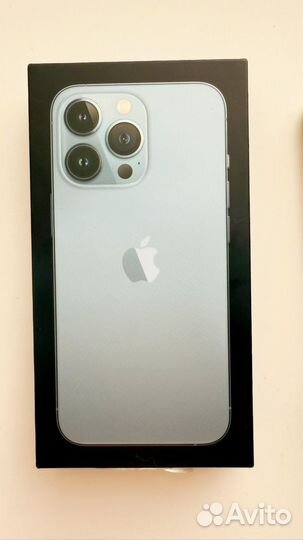 Коробка для iPhone 13 pro, чехлы и стекло