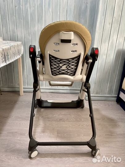 Стульчик для кормления Peg Perego Siesta Follow Me